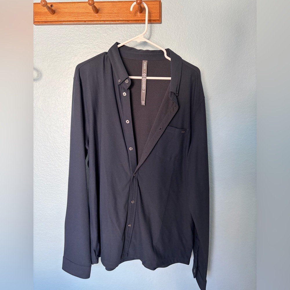 Vuori Men's Ace Button Down Shirt